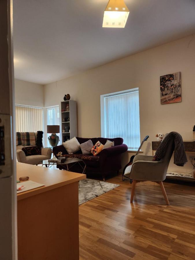 קורק Our Tiny Little Home מראה חיצוני תמונה